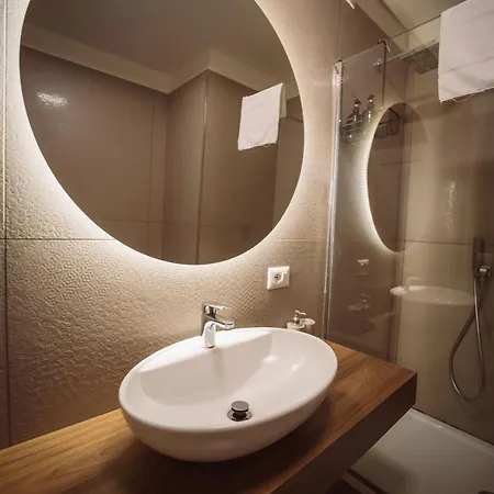 Librai Πανσιόν 3*